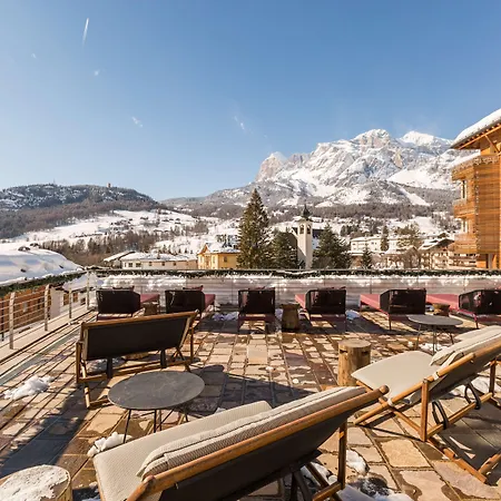 Otel Grand Savoia Cortina D'ampezzo, A Radisson Collection 5*