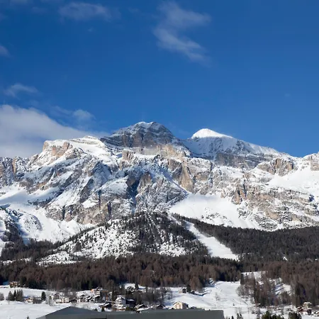 Grand Savoia Cortina D'ampezzo, A Radisson Collection Otel
